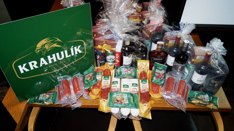 Luxusní turnaj = luxusní ceny (1)